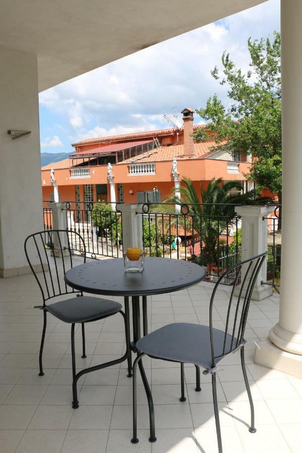 B&B Tenuta Bianca Oliveto Citra Kültér fotó
